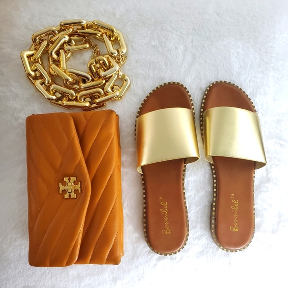 🚫SOLD🚫Gold Bonnibel Sandals - Picture 3 of 5
